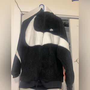Nike Big Swoosh Reversible Boa Jacket (Asia Sizing)